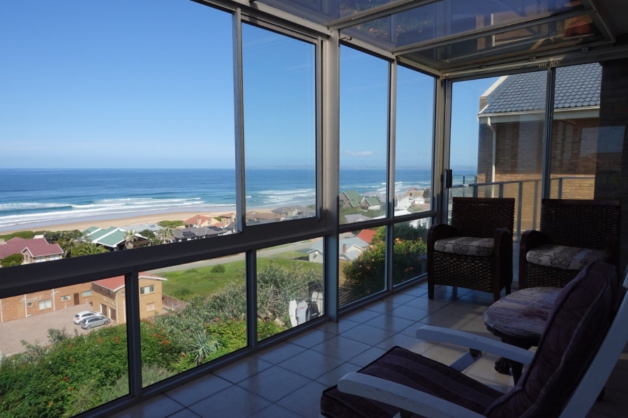 6 Bedroom Property for Sale in Outeniqua Strand Western Cape